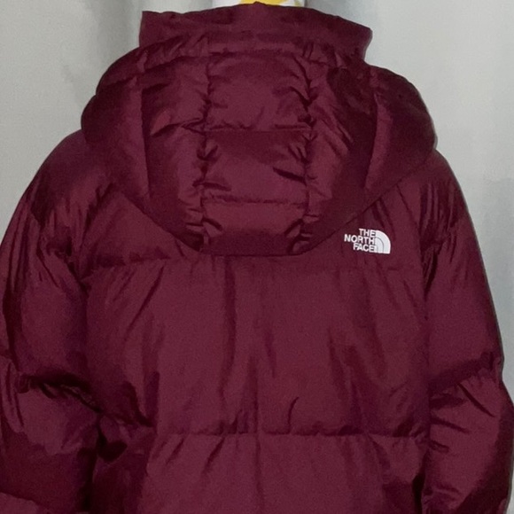 North Face puffer with hood - Picture 4 of 12